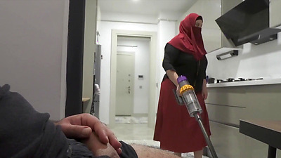 MAID CATCHES MAN JERKING OFF TURKYE