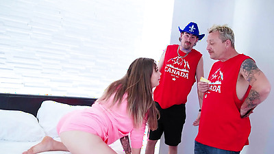 Pegas Productions - Une Plotte Milf à Gros Seins se tape un Trip à Trois Anal