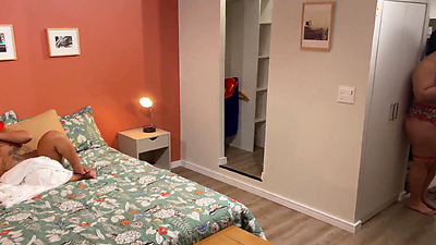 I called Bella Mantovani for a challenge, to find out which of us will make Pistolinha Anóge come