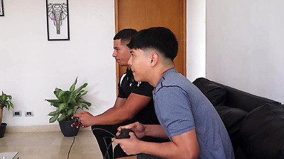 I FUCK EMMA ANTURIN WHO IS LEO WILD'S GIRLFRIEND AND I COME INSIDE HER WHILE HE IS BRINGING FOOD