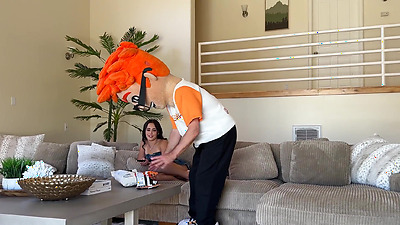 Daisy Pheonix Dials up ThePornDude: A Spontaneous Night of Passion!