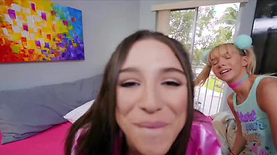 Sneaky Threeway at Parents' House! - PervTeen