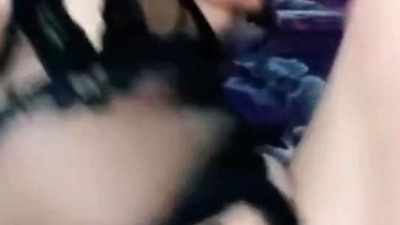 Gak Sengaja Crot Dalem Pas Ngentot Istrinya Pak RT Suaranya Berisik Banget