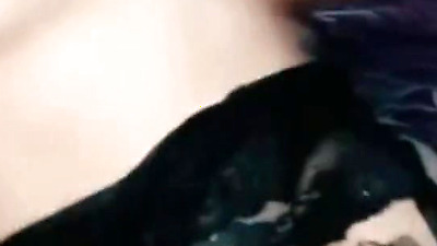 Gak Sengaja Crot Dalem Pas Ngentot Istrinya Pak RT Suaranya Berisik Banget