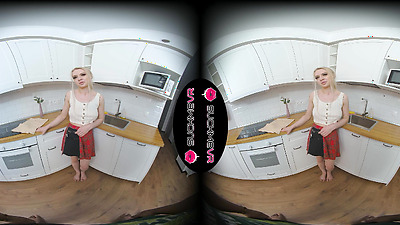 First Interracial Experience Of Busty Petite Doll Pretty Di In VR