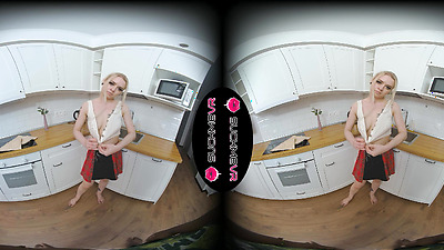 First Interracial Experience Of Busty Petite Doll Pretty Di In VR