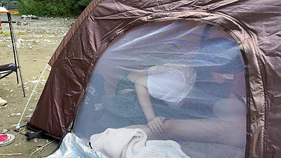 [Public] Japanese amateur college babe fucks in a tent while holding back her voice while camping