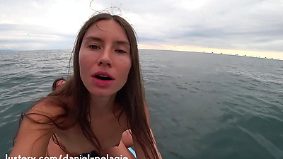 Adventurous Amateurs Fuck On A Paddle Board - Lustery
