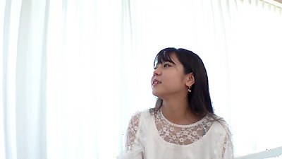 An erotic hottie with a short, slim body and plump beautiful breasts! Intense orgasm that bugs even the pussy! Special thick bukkake & creampie 3 consecutive shots! ! Part1