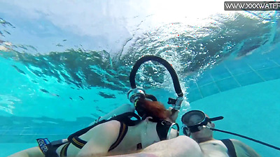 Minnie Manga being fucked in the pool