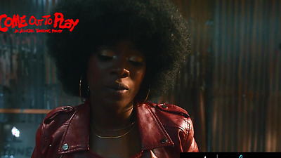 HORNY BABES HAVE LESBIAN GANGBANG