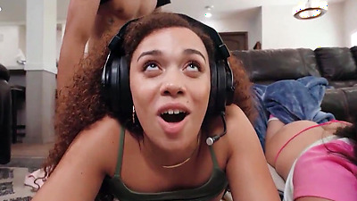 Gamer / Reality Kings