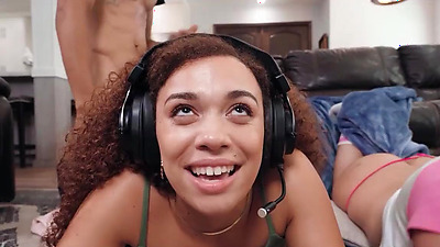 Gamer / Reality Kings