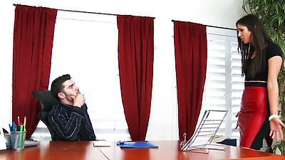 Anna Morna Fucking In The Office With Her Bubble Booty - Juliana Grandi