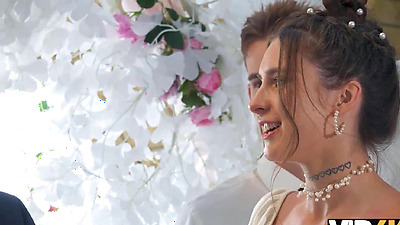 VIP4K. A real wedding anal fuck, Bride was nailed by a toastmaster. Hot sex with Jane White