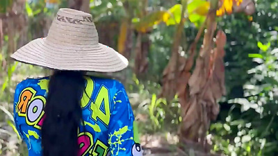 I MEET THE NEIGHBOR'S COUNTRYWIFE ON THE ROAD AND SHE SUCKS MY COCK WITH A SWALLOW OF CUM IN EXCHANGE FOR A NEW CELL PHONE