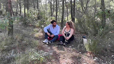 Alicieuse Finds Comfort In The Forest