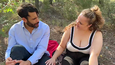 Alicieuse Finds Comfort In The Forest