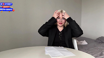 A strict teacher with a big butt, in stockings, taught a history lesson.