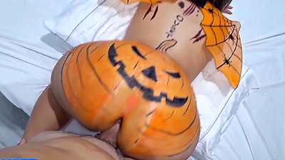 My stepsister's big butt kept me awake (HALLOWEEN SPECIAL)