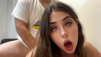 I want to fuck a 47 year old fat guy like my stepfather, I invited him to my bed to fuck until he cums on my face