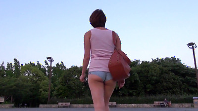 Gorgeous Short Hair Japanese Amateur Hot Pants Walk In Public
