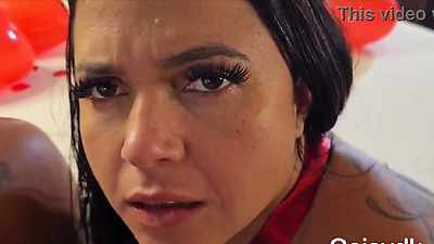 A nice fuck on the skin with my fan and my big-arse friend