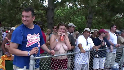 Nudes A Poppin - Angelica Bella