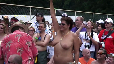 Nudes A Poppin - Angelica Bella