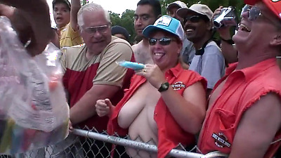 Nudes A Poppin - Angelica Bella