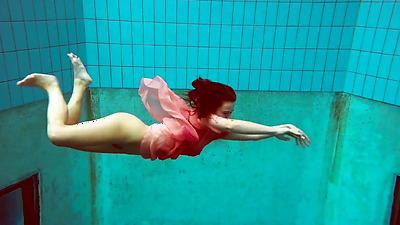 Polish hot shaped Deniska swimming nude