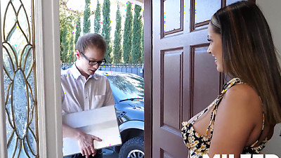 Young Nerd Helps her Hot MILF Neighbor with her Laptop