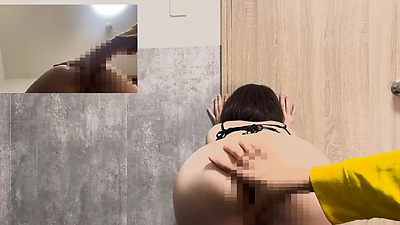 【運動中の同居人】黒ビキニがぐちょぐちょになるくらい弄ってみた