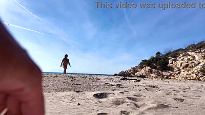 Curvy Stranger Nudist and Voyeur on the Beach. Funny Dildo! "Bye bye!"