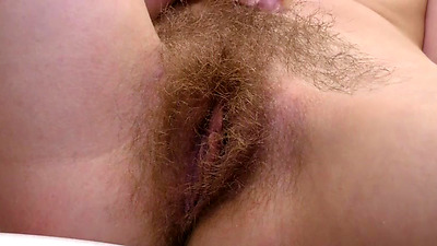 Bush Baby Alexa Combs Her Blonde Pussy Hair In A Warm, Soapy Bath - Barra Brass