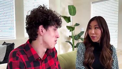 Stepmom's Sex Ed: Nicole Schools Dylan in Pleasure