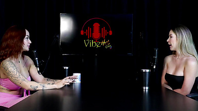 Blonde demonstrates her blowjob, shows her beautiful breasts after saying she was in the middle of a jealous couple at the motel and there is a lot of prejudice in the countryside - Milena Moreau