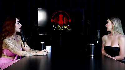 Blonde demonstrates her blowjob, shows her beautiful breasts after saying she was in the middle of a jealous couple at the motel and there is a lot of prejudice in the countryside - Milena Moreau