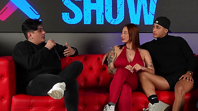 Big booty Latina has hard sex in front of fat wanker in public - Knock Knock & Juan Bustos Show