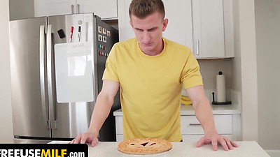 Stepmom Crystal Clark Offers Her Pussy To Stepson After No Nut November Challenge - FreeUse Milf