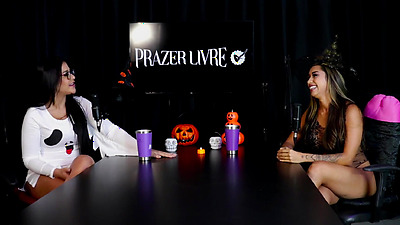 Size doesn't matter, he told us about his life as an exhibitionist, and his favorite places to have sex are... - Casal Fada Prazeres (SHEER/RED) Halloween