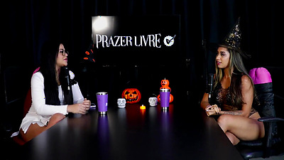 Size doesn't matter, he told us about his life as an exhibitionist, and his favorite places to have sex are... - Casal Fada Prazeres (SHEER/RED) Halloween