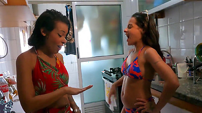 Women showing that they don't need men for a lot of bitching (Subtitled in English)