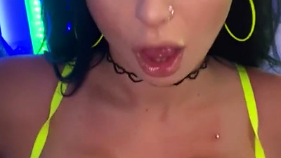 Payton Preslee Pussy Cant Resist Swallowing Hot Load