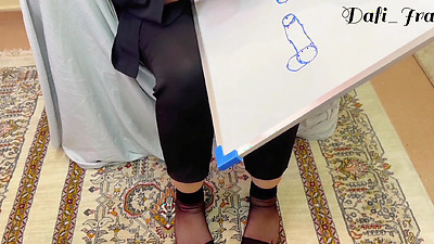 خانم معلم تولید مثل رو درس میداد ازش درمورد سکس سوال کردم و لاس زدم تا باهم سکس کنه...(مکالمه فارسی)