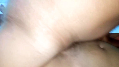 Pinay na hiyang hiya mag pa video sa sarili habang kinakain