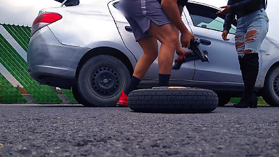 We fucked in the car like crazy and as a thank you for fixing his car