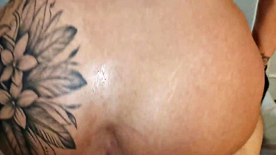 Danaxmuscles busts  and deepthroats a big shaft