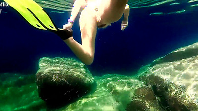 Hot Amateur Hairy Milf Underwater With Plug In Butthole