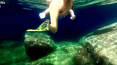 Hot Amateur Hairy Milf Underwater With Plug In Butthole